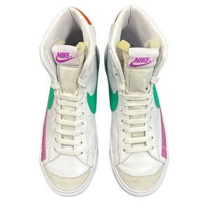 NIKE Blazer Mid '77 Vintage "White/Stadium Green/Picante Red" High top Size 6.5